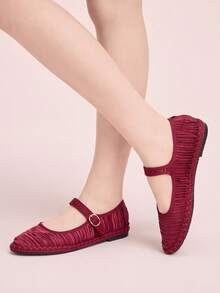 CUCCOO DOLLMOD Giày nữ cổ điển màu đỏ xếp ly, kiểu Mary Jane, thích hợp cho kỳ nghỉ xuân. - Rượu vang xếp ly lụa đỏ / 570 đỏ - Xem 5