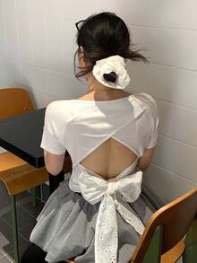 DAZY Women's Bow Tie Backless Round Neck Fitted Elastic Minimalist Sexy Top T-Shirt - White - View 3