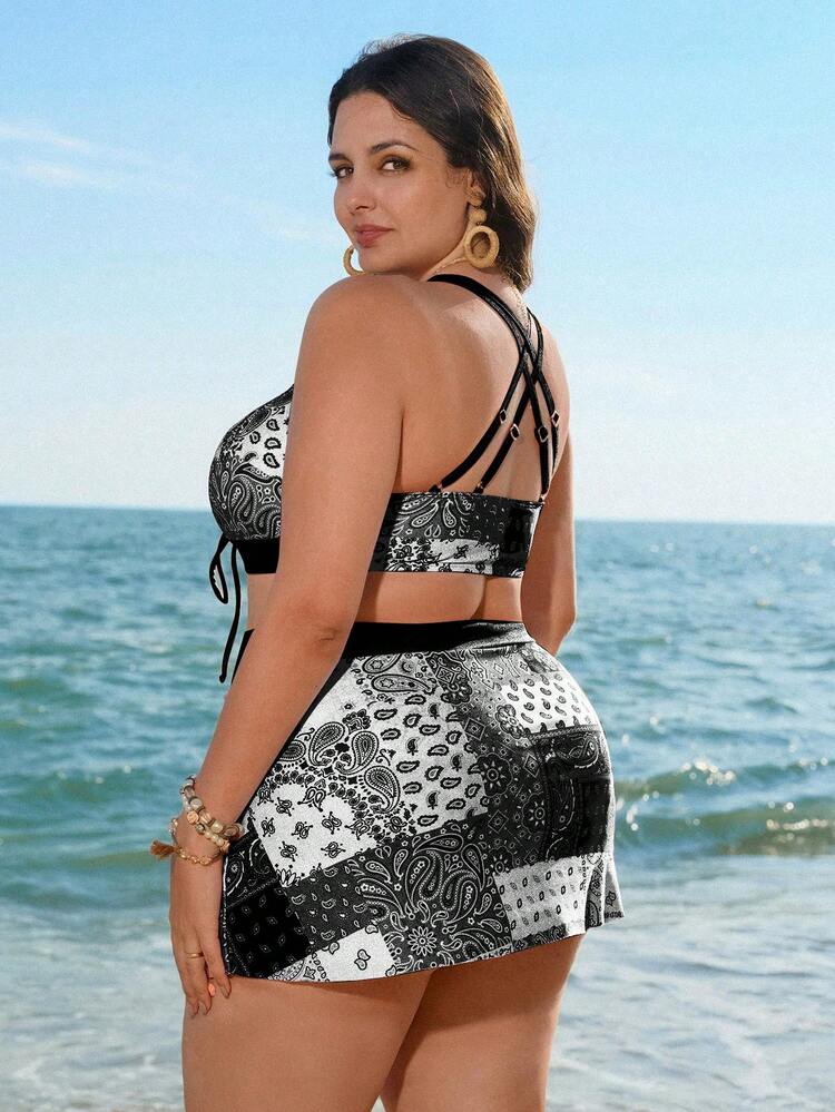 Swim Lushoire 2026 Conjunto de Maiô Bikini com Saia de Cobertura Estampa Floral de Caju Boêmio de Praia de Verão para Mulheres Plus Size com Cordão na Frente - Preto e Branco - Visão 3
