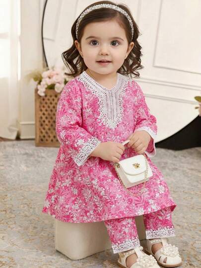 SHEIN Baby Girls' Floral Embellished Pullover Top And Matching Pants Set, Suitable For Outdoor Play, Casual Wear, Party Occasions, Spring/Summer