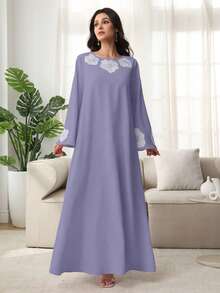Yasmyna Jubah Kasual Elegan Wanita dengan Aplikasi Bunga - Mauve Purple - View 5
