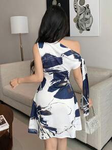 Celisse Đầm tối giản ôm eo, thắt nơ, vai lệch, in họa tiết hoa mực dành cho nữ - Nhiều màu - Xem 2