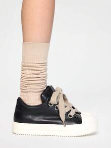 ROMWE Grunge Punk 全新黑色系带平底女士派对鞋日常穿着女士鞋休闲时尚运动鞋户外舒适中性情侣鞋 - 黑色 - 查看 5