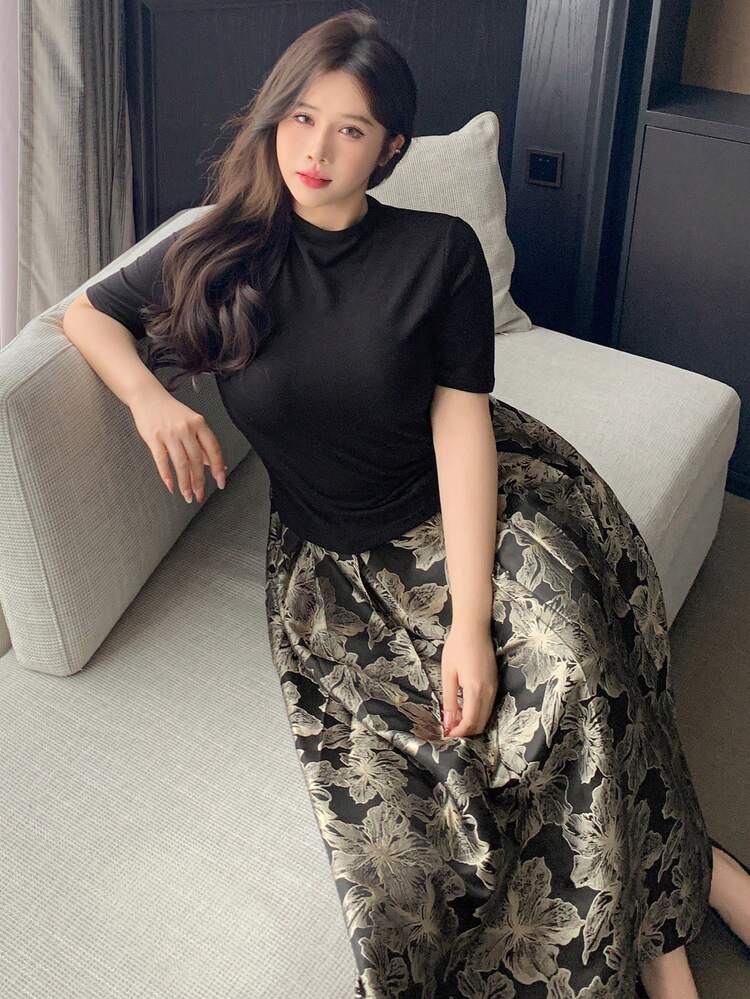 Dazy Plus Elegant Set Stretchy Bodycon Short Sleeve Solid Color Casual T-Shirt All-Over Floral A-Line Party Skirt Plus Size Women Spring/Summer 2pcs Set