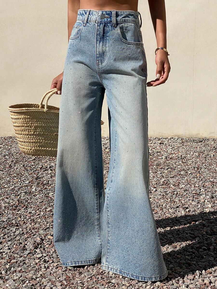 DAZY 女士常规腰围渐变水钻设计宽松直筒牛仔裤，休闲优雅 - 淺色水洗藍 - 查看 1