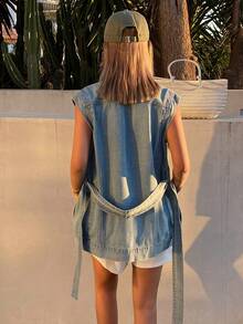 DAZY 女士翻领无袖收腰休闲牛仔夹克外套 - 淺色水洗藍 - 查看 4