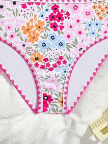 SHEIN Bộ bikini cho bé gái tuổi teen, vải dệt kim in họa tiết hoa lá dễ thương, dây đeo bản rộng và dây mảnh, đồ bơi 3 mảnh, thời trang giản dị thanh lịch, thích hợp cho bơi lội, kỳ nghỉ hè, bãi biển, hồ bơi, tiệc tùng. Bộ đồ bơi hai mảnh mùa hè cho bé gái, đồ bơi cho bé gái, trang phục mùa hè cho bé gái, đồ bơi cho bé gái, bộ đồ bơi hoa hồng, đồ bơi tuổi teen, bộ bikini hai mảnh in hoa, đồ bơi tuổi teen, đồ bơi hai mảnh dễ thương cho bé gái, bộ đồ mùa hè hai mảnh cho bé gái, bộ đồ mùa hè cho bé gái. - Nhiều màu - Xem 5