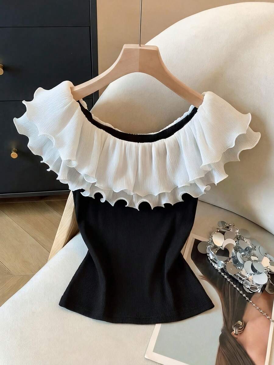 GlowEve Áo thun nữ tay ngắn trễ vai phối màu tương phản, kiểu dáng thời trang mới, thanh lịch với viền bèo nhún, thích hợp cho mùa hè. - màu đen - Xem 1