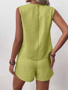 EMERY ROSE Women's Solid Color V-Neck Sleeveless Front Button Textured Fabric 2-Piece Set - Green - View 2