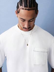 SUMWON Camiseta básica de algodón de manga corta de ajuste regular con cuello redondo, bolsillo y detalles de pespunte en contraste, blanca, para uso casual diario - Blanco - Ver 4