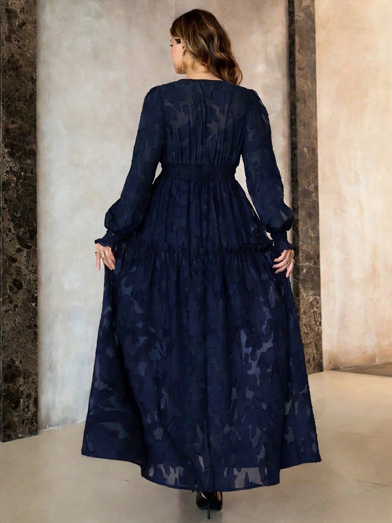 Roveilla فستان أنيق بياقة على شكل حرف V مطوي من ال...