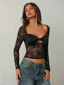 Aloruh 女士新款高街性感迷人浪漫蕾丝透视低胸圆环紧身镂空露肩长袖上衣 - 黑色 - 查看 5