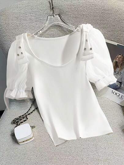 GlowEve Elastic Knit Fitted Cropped Blouse With Square Neckline, Bowknot & Rhinestone Decor, Puff Sleeves, White, Slimming Waist Design, Elegant & Versatile For Summer Vacation & Work White Elegant Top Puff Sleeve Blouse Tops For Women Elegant Puff Sleeve Top Women White Puff Sleeve