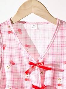 SHEIN ChillGRL 两件套少女甜美可爱印花无袖上衣，饰有3D蝴蝶结，搭配宽松休闲阔腿短裤，适合日常、通勤、休闲、度假、朋友聚会、海滩派对等场合。 - 粉色 - 查看 10