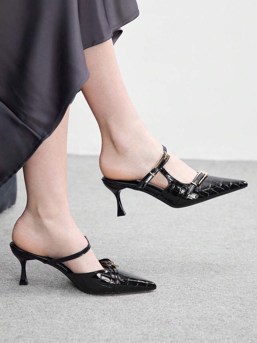 CUCCOO BIZCHIC 女士黑色鳄鱼纹漆皮尖头金属扣细高跟鞋 - 黑色 - 查看 1