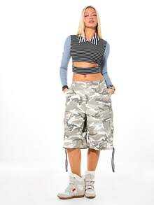 SUMWON WOMEN Cropped Cut Out Detail Contrast Stripe Long Sleeve Polo Shirt With Collared Neckline And Fitted Waist Band Design - Multicolor - View 5