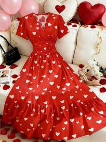 Chiquease 夏季新款法式时尚红色爱心印花连衣裙，V领短袖，收腰褶皱设计，长款摆裙，度假风尚。 - 紅色 - 查看 7
