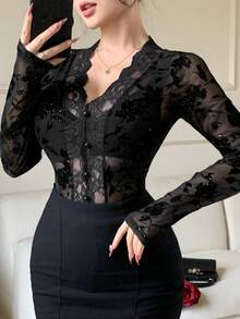 DAZY 春夏碎花植绒蕾丝衬衫，优雅迷人，适合情人节、婚礼、派对、正式场合，修身剪裁，深V领，长袖，透视网纱，工作休闲两相宜。 - 黑色 - 查看 9