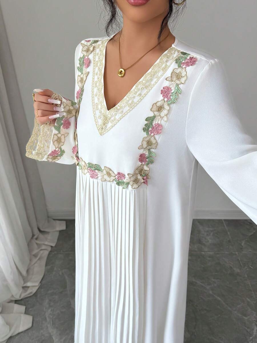 Al Najma 女士V领长袖宽松褶皱刺绣蕾丝边优雅浪漫阿拉伯连衣裙 - 白色 - 查看 1