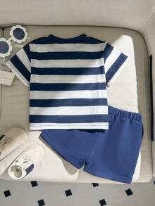 SHEIN 男婴圆领数码印花胸贴松紧腰短裤套装 - 彩色 - 查看 6