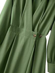 GlowEve CURVE 大码女式休闲纯色翻领灯笼袖纽扣褶裥腰部A字连衣裙 - 橄欖綠 - 查看 5