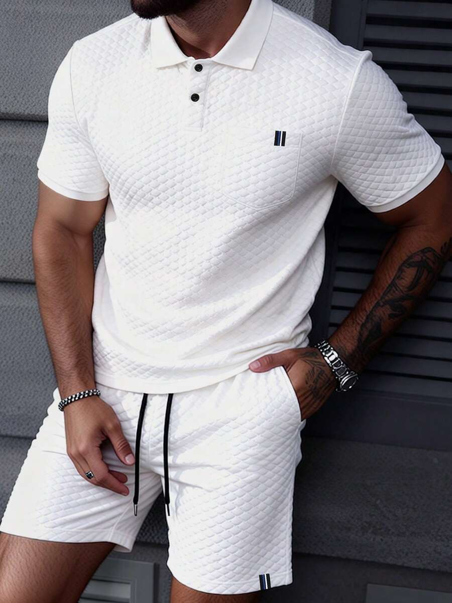 Manfinity Homme Bộ áo polo nam tay ngắn, chất liệu vải dệt họa tiết, có túi, thích hợp mặc ở nhà, đi chơi và tụ họp. Bộ 2 món cho nam, bộ polo mùa hè cho nam, bộ đồ hai mảnh nam, quần short nam, bộ đồ hai mảnh màu trắng cho nam, quần trắng hai mảnh cho nam. Thích hợp cho phong cách cổ điển, sinh hoạt hàng ngày, những chuyến đi cuối tuần, hoạt động ngoài trời, du lịch, môi trường làm việc thoải mái hoặc các dịp bán trang trọng, quà tặng cho bạn trai/chồng, quà kỷ niệm/sinh nhật, tiệc tùng, kỳ nghỉ hè, trang phục đi biển, đám cưới kiểu Hawaii, mùa xuân đến hè. - trắng - Xem 1