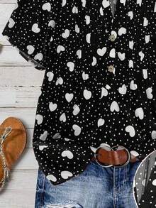Franclia 加大码爱心印花面料荷叶边领V领前开襟泡泡袖短袖女式衬衫，适合情人节穿着 - 黑色 - 查看 3