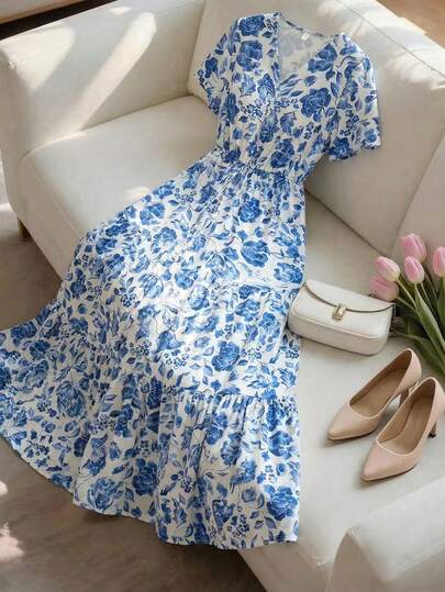 Miaspire This Women's Summer Vacation Dress Features A Pure White Base Adorned With Watercolor-Like Blue Floral Prints, Creating A Refreshing Color Contrast That Exudes A Romantic Atmosphere. The Blue-And-White Porcelain Floral Pattern Adds Rich Detail And A Vacation Feel. The Design Includes A V-Neck With Short Flutter Sleeves, A Drawstring Waist, And A Tiered, Full Skirt. The Lightweight And Breathable Fabric Is Suitable For Various Occasions, And The Flowing Skirt Showcases Elegance. Perfect For Summer, This Dress Is Ideal For Beach Vacations, Outdoor Picnics, Or Artsy Markets. It Conveys A Fresh Style With Its White Background And Blue Flowers, While The Full Skirt Design Showcases A Romantic And Fashionable Taste. It's A Versatile And Stylish Piece For Your Vacation Wardrobe.Summer Outfits, Floral Dress