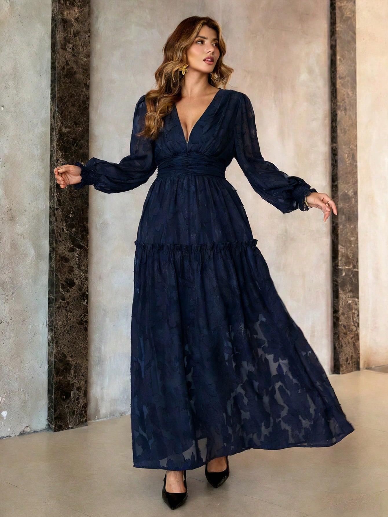 Roveilla فستان أنيق بياقة على شكل حرف V مطوي من ال...