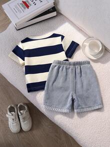 SHEIN 男婴休闲可爱黑白条纹短袖T恤和牛仔短裤套装，2件套，适合春夏穿着 - 藏蓝色 - 查看 2
