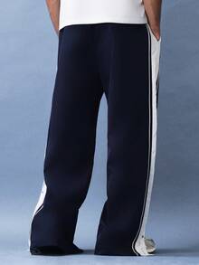 SUMWON Pantalones de chándal con ribete de contraste, detalles de botones laterales y ajuste de longitud completa para uso casual - Azul y blanco - Ver 2