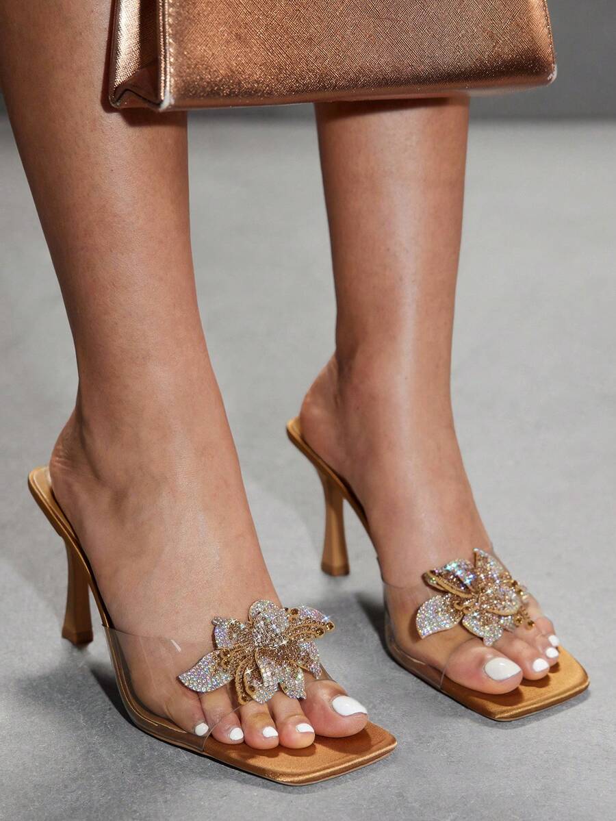 CUCCOO SZL Sandalias de tacón de aguja con punta cuadrada para mujer, con adorno de cristal transparente, de estilo slip-on, elegantes para vestidos, fiestas y discotecas - Camel - Ver 1