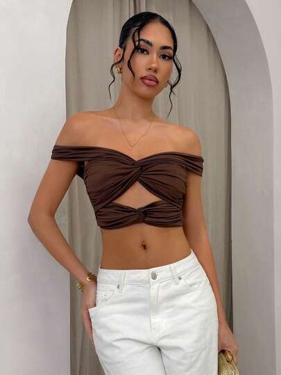 SHEIN Glamour Brown Color Off The Shoulder Cut Out Sleeveless Ruched Top,Party Must Have,Sweet Style,Concert Top,Rave Outfits Festival,Office Top,Going Out Top,Casual Knit Top,Basic Top,Valentine Top,Women Birthday Top,New Year Top