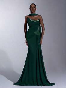 Elitara Elegante vestido de noche formal minimalista y lujoso con malla de alta elasticidad, sin tirantes, asimétrico, fruncido, glamoroso con cristales de Rhinestone 3D, con volantes de sirena drapeados (sin tirantes desmontables) - Verde Oscuro - Ver 1