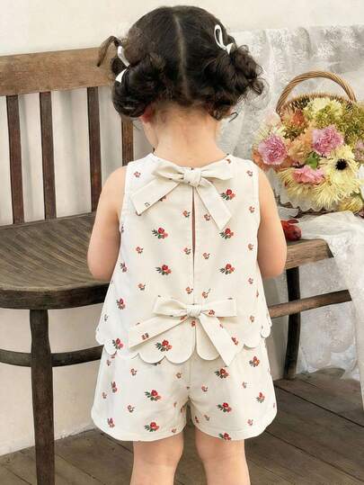 SHEIN 2pcs Baby Girl Ditsy Floral Sleeveless Top And Shorts Set