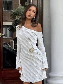 MainGRL Váy đi làm một bên vai Jacquard màu mơ thanh lịch - Màu be - Xem 4