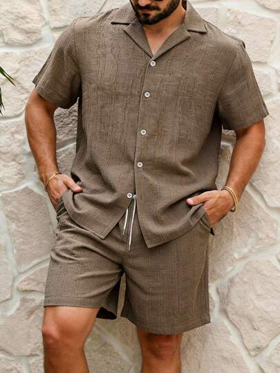 EGENSIO Bộ đồ nam màu nâu, áo sơ mi tay ngắn cổ cài cúc + quần short cạp chun có túi, thích hợp cho mặc thường ngày và đi làm.