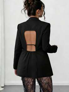 EMERY ROSE Áo khoác blazer tay dài cổ bẻ lưng khoét rỗng cỡ lớn - màu đen - Xem 2