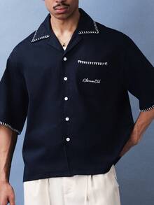 SUMWON Kemeja lengan pendek kancing depan klasik warna navy dengan detail jahitan kontras putih untuk musim panas. - Biru - View 5