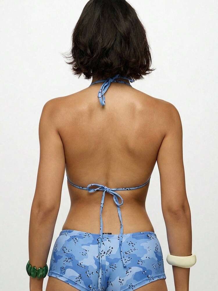 SUMWON Zweiteiliger Bikini-Set mit Halter-Oberteil mit Blume Muster und Shorts mit Schnürung für Sommerurlaub am Strand