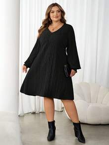 SHEIN CURVE+ Đầm ngắn tay dài cổ chữ V màu nâu, chất liệu dệt kim mềm mại, cỡ lớn dành cho nữ, thích hợp cho mùa thu đông. - màu đen - Xem 8