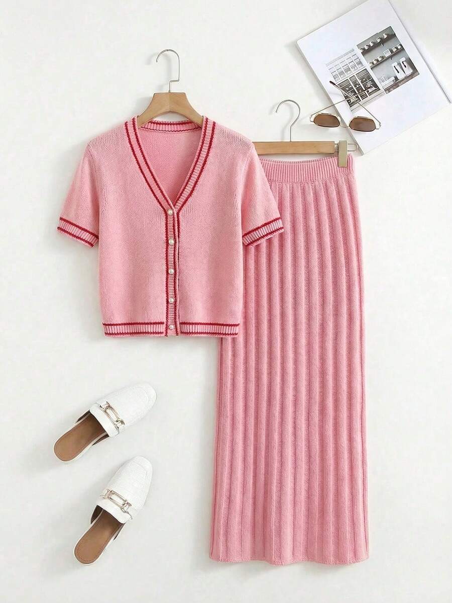 SHEIN Raffinéa Bộ đồ dệt kim nữ mùa xuân sớm, kiểu dáng retro mới, đa năng, màu hồng ngọt ngào với viền tương phản, cổ chữ V, tay ngắn, phối cùng áo dệt kim dáng rộng cài cúc ngọc trai tinh tế, kết hợp với chân váy dệt kim ôm sát, tạo nên một bộ đồ dệt kim hoàn hảo. - Hồng - Xem 1