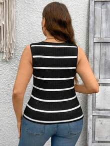 SHEIN LUNE Áo vest dệt kim kẻ sọc cổ chữ V cỡ lớn dành cho nữ, trang phục mùa hè cho nữ, phong cách boho cổ điển, trang phục mùa hè cho nữ, trang phục dự tiệc mùa xuân, trang phục lễ hội mùa xuân. - Đen và trắng - Xem 2