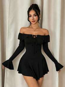 SHEIN PETITE Váy dài tay trễ vai màu đen trơn thanh lịch cho kỳ nghỉ hè trên bãi biển, thích hợp cho hẹn hò hàng ngày, đi chơi đêm, hộp đêm, tiệc tùng, tụ tập, tiệc cocktail, váy dự tiệc ngày lễ, tiệc hồ bơi - màu đen - Xem 1