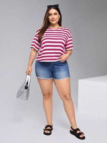SHEIN Essnce Tricou de vară pentru femei plus size, casual, lejer, cu dungi, spate fără mâneci scurte, îmbrăcăminte de vară pentru femei, topuri drăguțe pentru femei, topuri de vară, top halter, top alb-negru, femei scurte, top scurt, tricou pentru femei, topuri pentru femei, ținute de vară - Roz fierbinte - Vizualizare 5