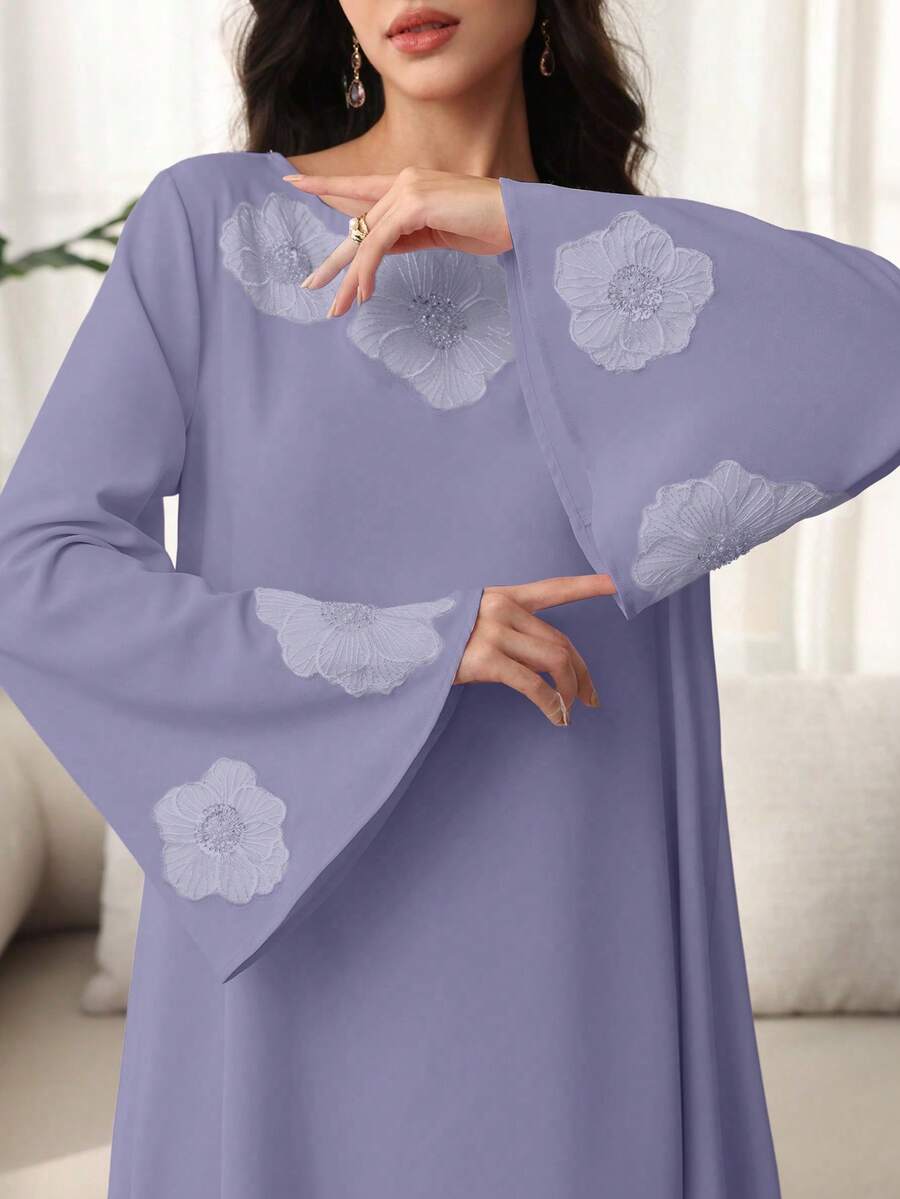 Yasmyna Jubah Kasual Elegan Wanita dengan Aplikasi Bunga - Mauve Purple - View 1