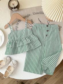 SHEIN 这款两件套可爱女婴休闲简约条纹背心裤套装适合生日派对、聚会、表演、婚礼、洗礼、开幕式、日常穿着、上学、郊游以及春夏季节。 - 綠色 - 查看 7