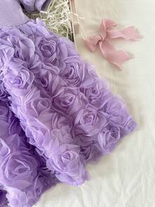SHEIN Elegantes Baby Mädchen Kleid mit rundem Ausschnitt, Puffärmeln, Perlendekor und 3D Blumen Stoffrock - Mauve - Übersicht 3