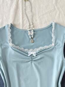 SHEIN Maglietta a maniche corte in maglia a tinta unita con scollo quadrato, decorata con merletto, fiocco e maniche arricciate, stile minimalista casual, adatta a ragazze pre-adolescenti, per la primavera/estate - celeste - Visualizzare 3