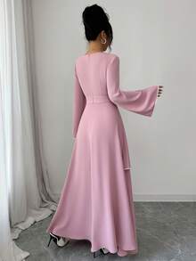 Al Najma 女士优雅V领花卉贴花喇叭袖阿拉伯风格连衣裙 - 粉色 - 查看 2